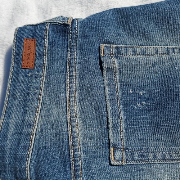 SOLD - NWT Sneak Peek Sexy Boyfriend Denim Shorts Lace Cutout 30 Size M Raw Hem - Picture 9 of 9